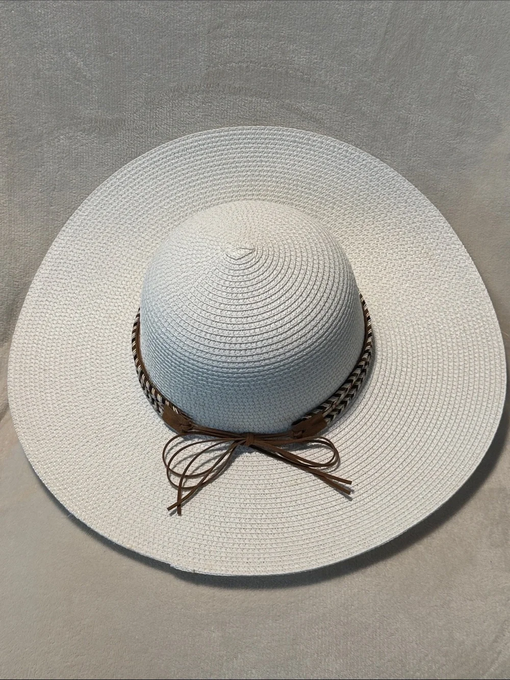 Source Unknown brim strand